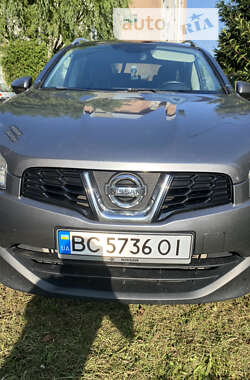 Nissan Qashqai+2 2011