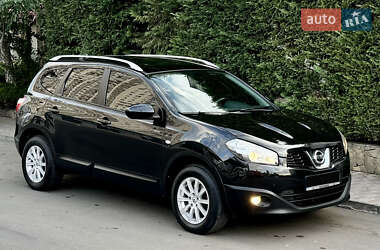 Внедорожник / Кроссовер Nissan Qashqai+2 2010 в Одессе