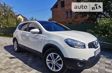 Позашляховик / Кросовер Nissan Qashqai+2 2010 в Самборі