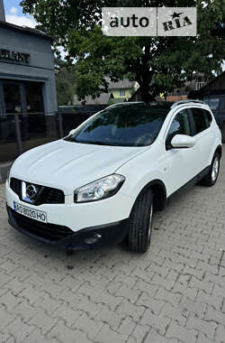 Внедорожник / Кроссовер Nissan Qashqai+2 2012 в Рахове