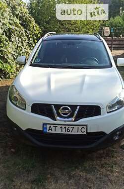 Nissan Qashqai+2 2010