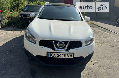 Внедорожник / Кроссовер Nissan Qashqai+2 2010 в Киеве