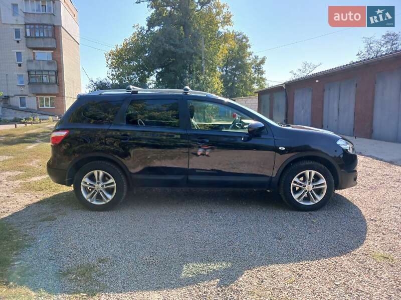 Позашляховик / Кросовер Nissan Qashqai+2 2011 в Сумах