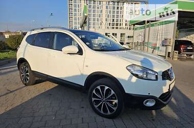 Позашляховик / Кросовер Nissan Qashqai+2 2012 в Івано-Франківську