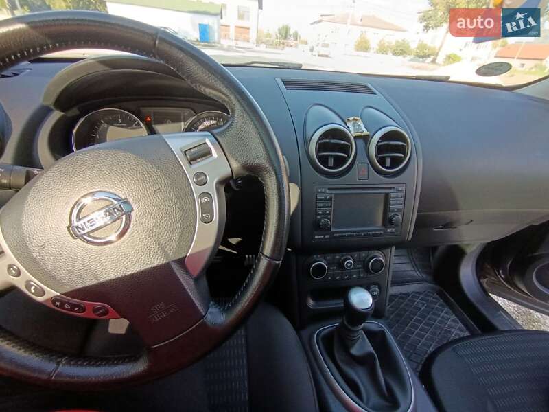 Позашляховик / Кросовер Nissan Qashqai+2 2012 в Скалаті
