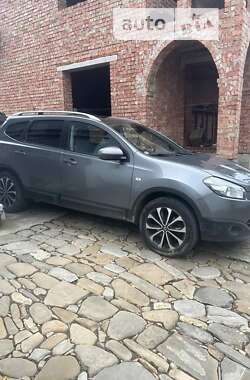 Позашляховик / Кросовер Nissan Qashqai+2 2011 в Вижниці