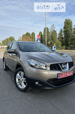 Позашляховик / Кросовер Nissan Qashqai+2 2010 в Миргороді