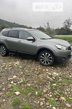 Позашляховик / Кросовер Nissan Qashqai+2 2011 в Вижниці