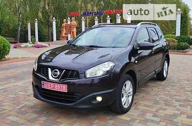 Внедорожник / Кроссовер Nissan Qashqai+2 2010 в Миргороде