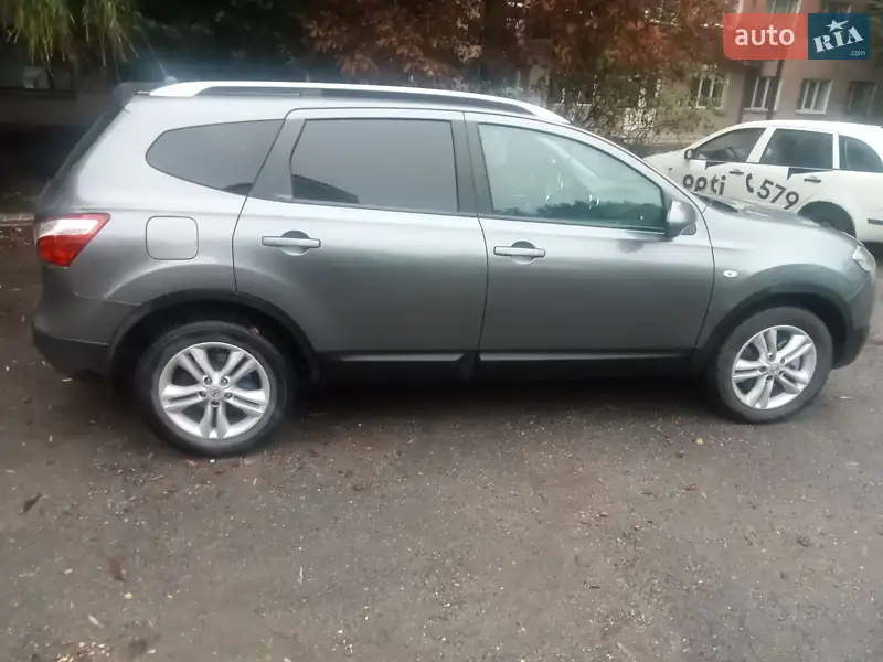 Nissan Qashqai+2