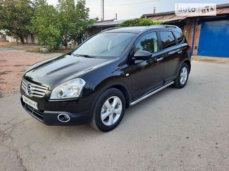 Внедорожник / Кроссовер Nissan Qashqai+2 2010 в Полтаве