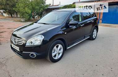 Nissan Qashqai+2 2010