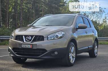 Nissan Qashqai+2 2010