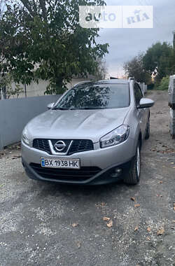 Nissan Qashqai+2 2010