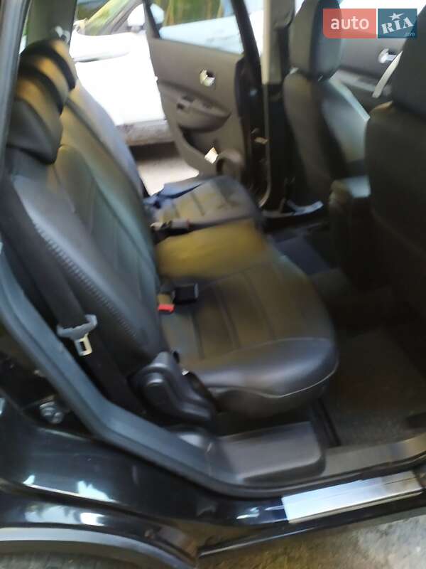 Позашляховик / Кросовер Nissan Qashqai+2 2010 в Дрогобичі фото 8 Позашляховик / Кросовер Nissan Qashqai+2 2010 в Дрогобичі