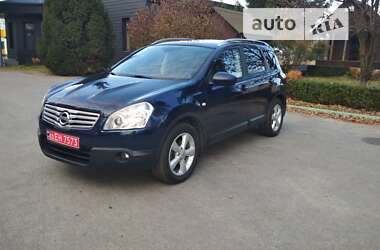 Позашляховик / Кросовер Nissan Qashqai+2 2010 в Звягелі