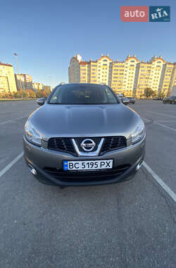 Позашляховик / Кросовер Nissan Qashqai+2 2011 в Івано-Франківську