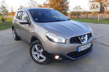 Позашляховик / Кросовер Nissan Qashqai+2 2010 в Южному