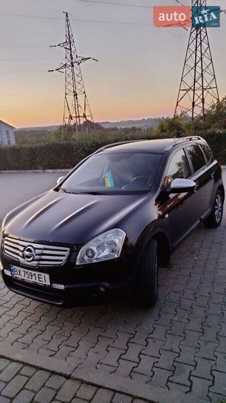 Внедорожник / Кроссовер Nissan Qashqai+2 2009 в Хмельницком