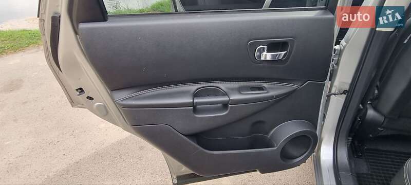 Внедорожник / Кроссовер Nissan Qashqai+2 2012 в Ровно