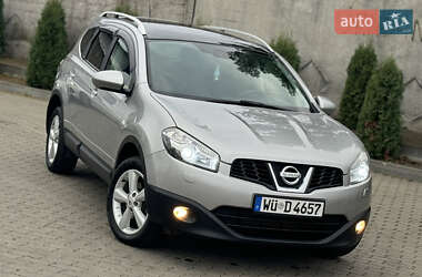 Nissan Qashqai+2 2011