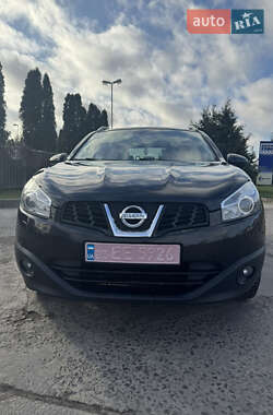 Внедорожник / Кроссовер Nissan Qashqai+2 2010 в Сарнах