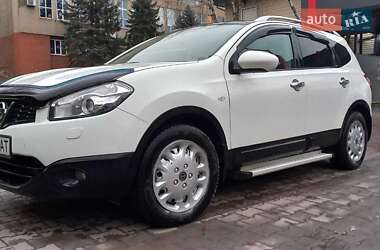 Nissan Qashqai+2 2011