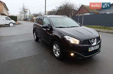 Внедорожник / Кроссовер Nissan Qashqai+2 2013 в Хмельницком