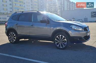 Позашляховик / Кросовер Nissan Qashqai+2 2013 в Івано-Франківську