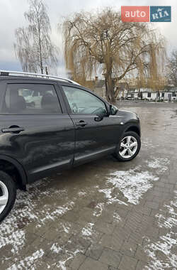 Позашляховик / Кросовер Nissan Qashqai+2 2012 в Володимирі