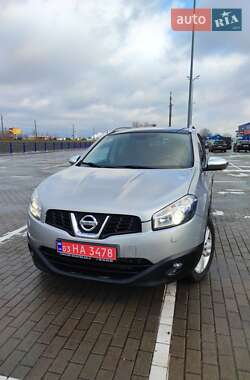 Nissan Qashqai+2 2011