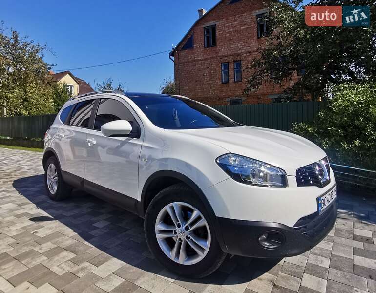 Позашляховик / Кросовер Nissan Qashqai+2 2010 в Самборі