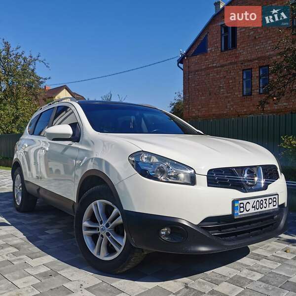 Позашляховик / Кросовер Nissan Qashqai+2 2010 в Самборі