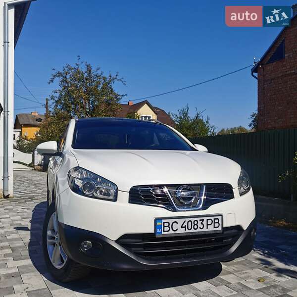 Позашляховик / Кросовер Nissan Qashqai+2 2010 в Самборі