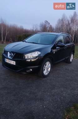 Nissan Qashqai+2 2010