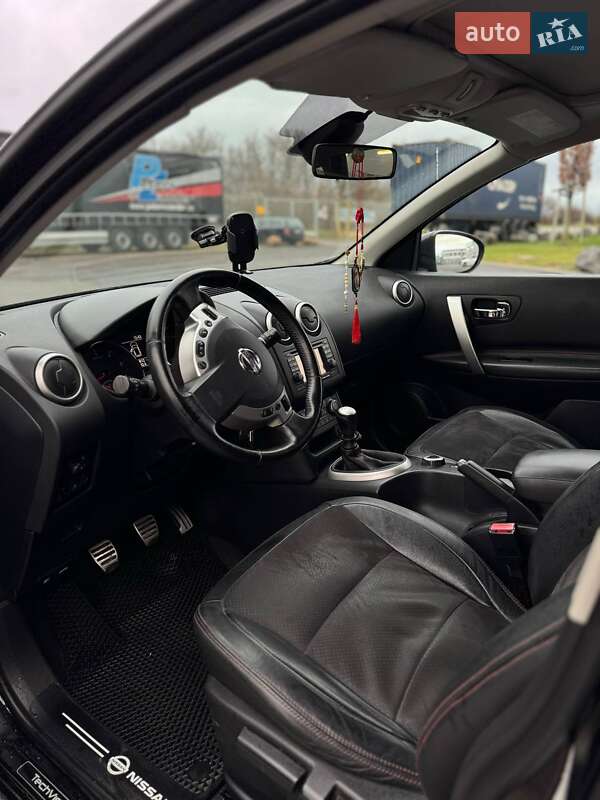 Внедорожник / Кроссовер Nissan Qashqai+2 2012 в Долине