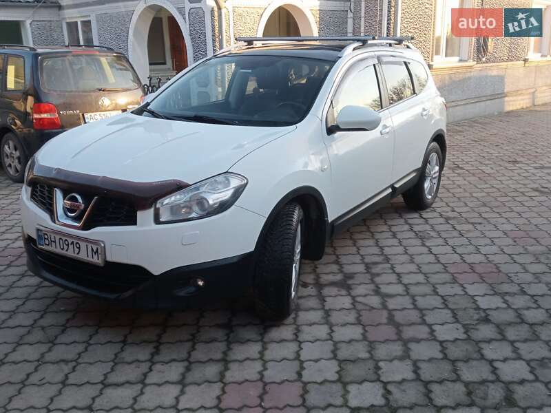 Внедорожник / Кроссовер Nissan Qashqai+2 2012 в 