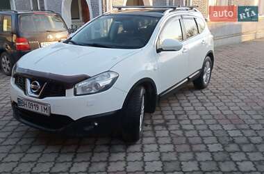 Внедорожник / Кроссовер Nissan Qashqai+2 2012 в 