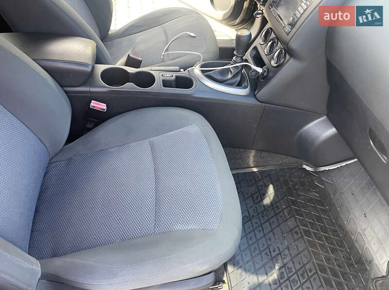 Внедорожник / Кроссовер Nissan Qashqai+2 2012 в Великих Мостах