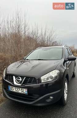 Nissan Qashqai+2 2010