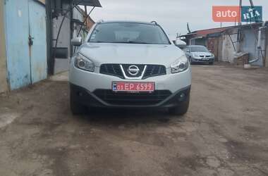 Позашляховик / Кросовер Nissan Qashqai+2 2011 в Нових Санжарах