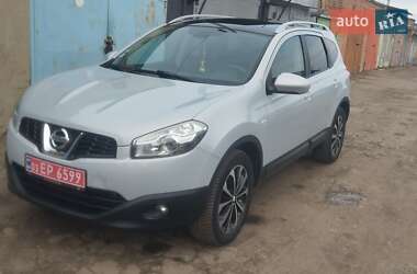 Nissan Qashqai+2 2011