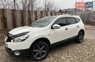 Позашляховик / Кросовер Nissan Qashqai+2 2010 в Кривому Розі