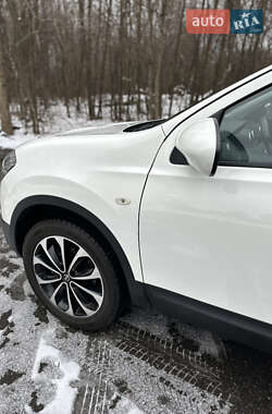 Позашляховик / Кросовер Nissan Qashqai+2 2012 в Києві