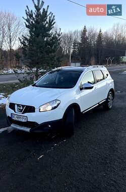 Позашляховик / Кросовер Nissan Qashqai+2 2011 в Трускавці