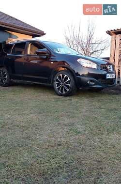 Nissan Qashqai+2 2011