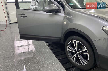 Позашляховик / Кросовер Nissan Qashqai+2 2011 в Новоархангельську