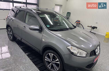 Nissan Qashqai+2 2011