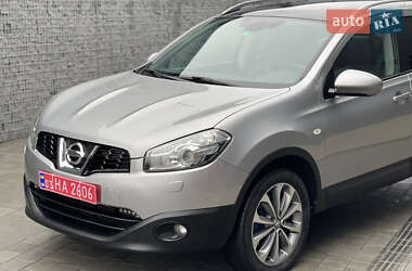 Позашляховик / Кросовер Nissan Qashqai+2 2011 в Луцьку