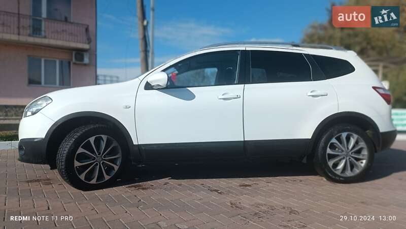 Внедорожник / Кроссовер Nissan Qashqai+2 2010 в Черновцах